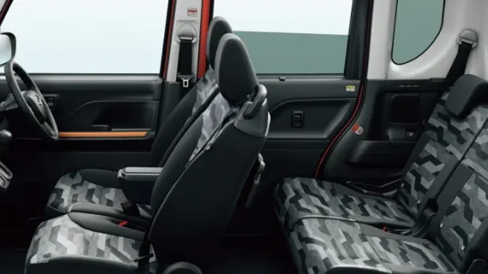 カーリース車両 ダイハツ　タント ファンクロスの画像